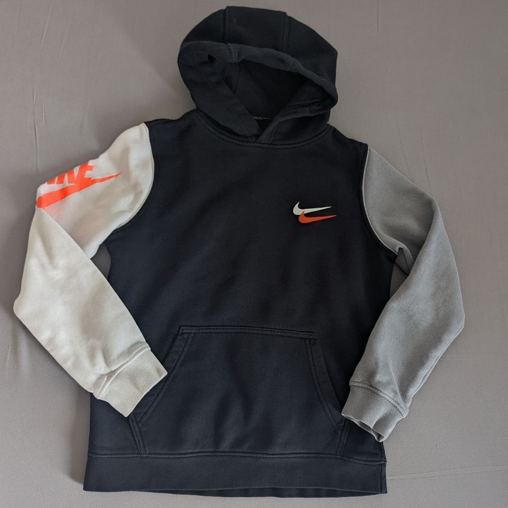 Nike Girls Hoodie Size Medium
